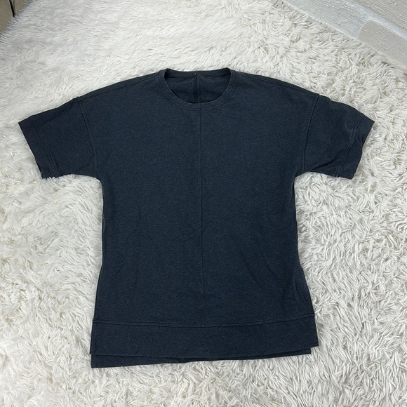 Lululemon Cut Above Tee Heathered Naval Blue - Picture 1 of 6